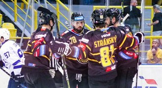 Litvínov v přípravě zničil Plzeň 7:0! Káňa hattrickem srazil Třinec