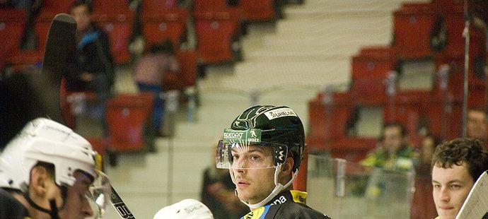 Takhle nosil Michal Gulaši vítěznou helmu před dvěma lety.