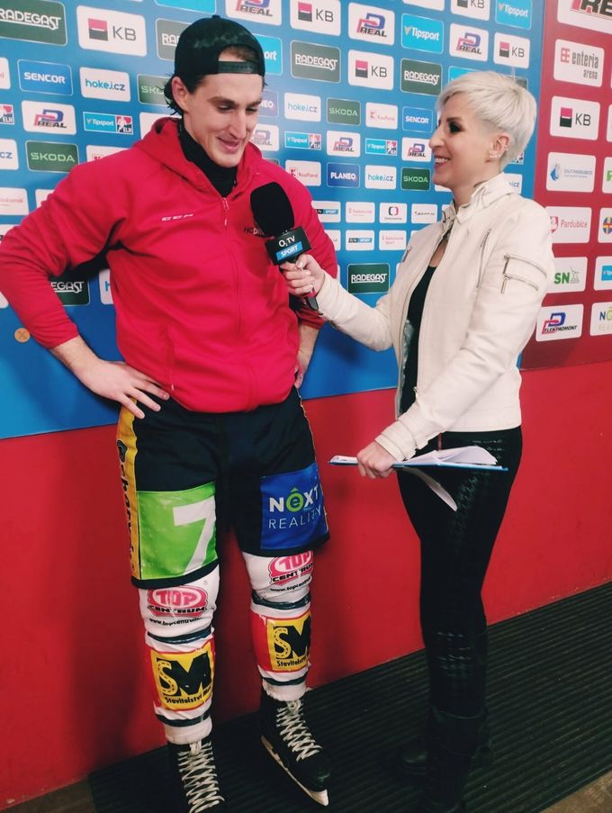 Reportérka Kubíčková končí na Oneplay Sport. Dost mě to mrzí, řekl Svěcený Reportérka Kubíčková končí na Oneplay Sport. Dost mě to mrzí, řekl Svěcený