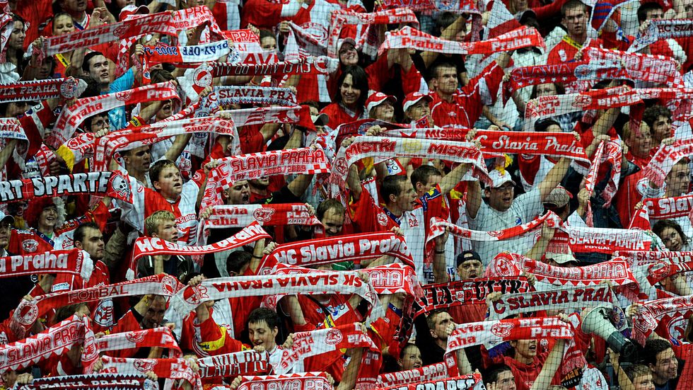 Fanoušci Slavie si první derby užívali