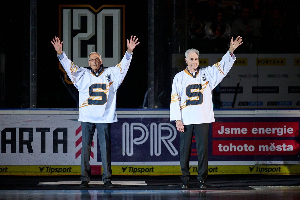 Pro Vladimíra (vlevo) a Jana Zábrodské, syny legendárního českého hokejisty Vladimíra Zábrodského, hokejová Sparta dodnes hodně znamená. Vždyť v ní začínali