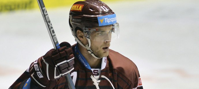 Vladimír Eminger poslední dvě a půl sezony hrál v pražské Spartě
