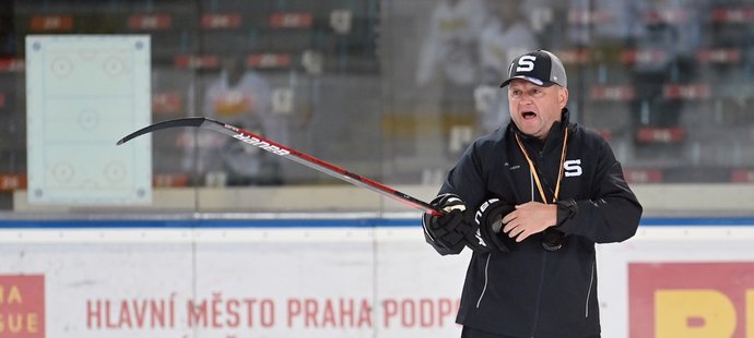 Nový kouč Sparty Pavel Patera vedl svůj první trénink v pražském klubu