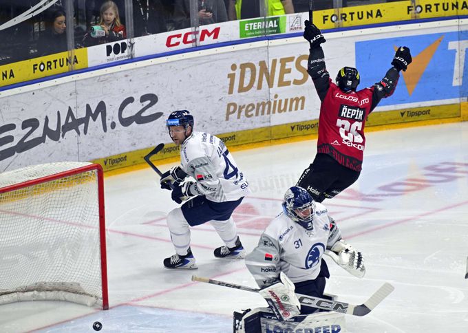 Řepík se pochlapil, má rekord: Už jsem to zaslechl, ale... Sparta se sápe po čtyřce Řepík se pochlapil, má rekord: Už jsem to zaslechl, ale... Sparta se sápe po čtyřce