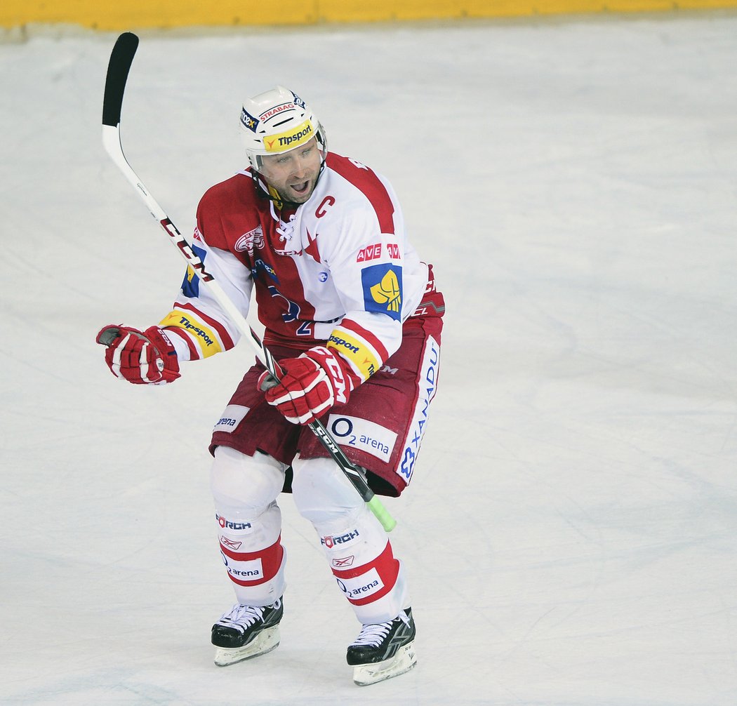 Slávistický útočník Jaroslav Bednář v 18. kole hokejové extraligy dokázal vstřelit jediný gól utkání. O výhře nad Spartou v derby pražských S skóroval v poslední minutě.