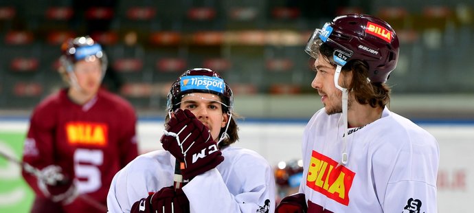 Kevin Klíma a Matěj Beran na tréninku Sparty po porážce v Pardubicích