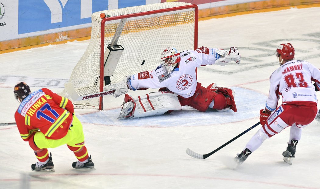 Jaroslav Hlinka prostřelil Šimona Hrubce a zvýšil na 4:1