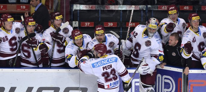 Lukáš Pech proměnil rozhodující nájezd a poslal Spartu do semifinále play off