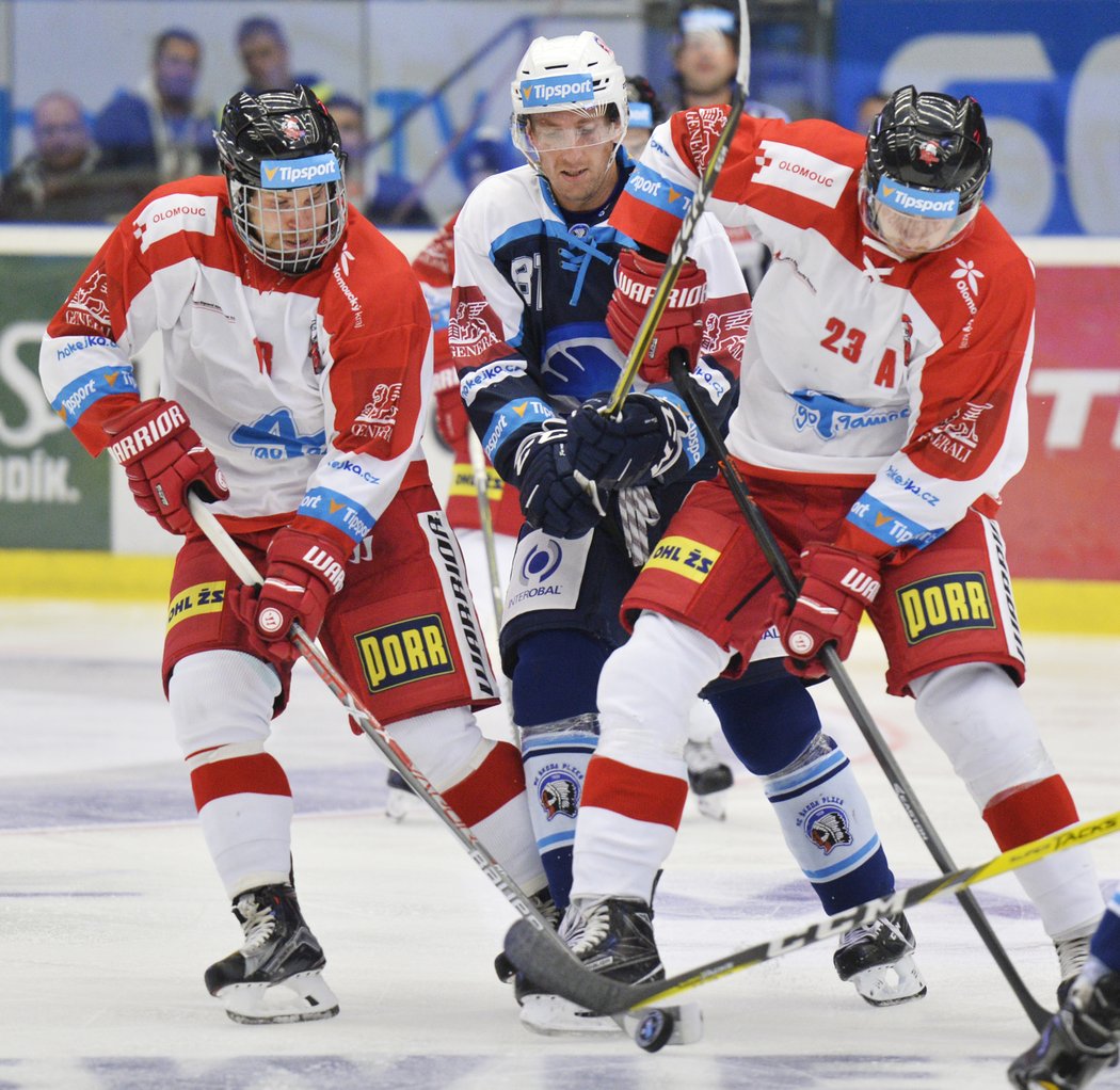 Olomoučtí hokejisté utrpěli v Plzni desetigólový debakl