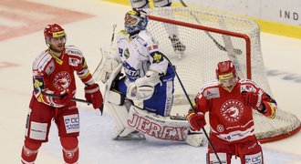 SESTŘIHY: Extraliga vrcholí! Třinec vyhrál 4:1, Litvínov porazil Vítkovice