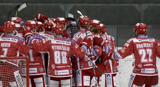 Chomutov - Třinec 2:3pp. Oceláři zabrali, výhru jim vystřelil Kane