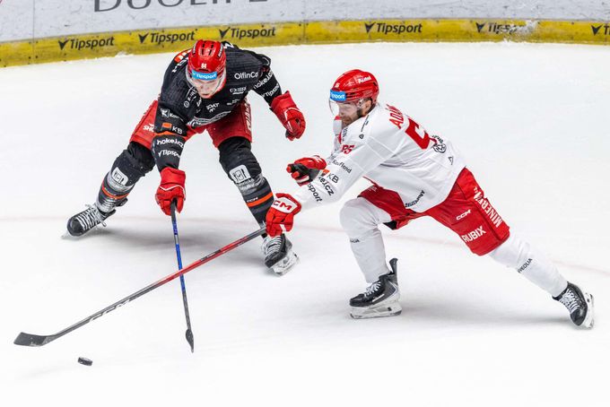 ONLINE: Hradec opět skóroval v Třinci, Vítkovice - Plzeň 0:1. Dynamo drtí Hanáky ONLINE: Hradec opět skóroval v Třinci, Vítkovice - Plzeň 0:1. Dynamo drtí Hanáky