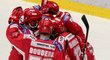 Hokejisté Třince oslavují gól do sítě Litvínova
