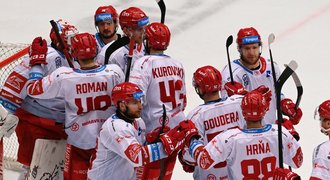 SESTŘIH: Třinec - Pardubice 2:1. Hrňa rozhodl, Oceláři se ujali vedení v sérii