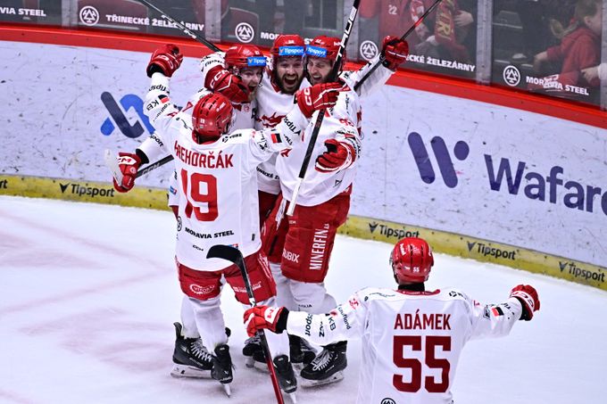 Třinec - Pardubice 5:4p. Nezlomní Oceláři! Prohrávali už o tři góly, obrat dokonal Daňo Třinec - Pardubice 5:4p. Nezlomní Oceláři! Prohrávali už o tři góly, obrat dokonal Daňo