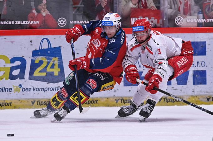 ONLINE: Třinec - Pardubice 3:2, Kladno vede nad Plzní. Sparta hostí Boleslav ONLINE: Třinec - Pardubice 3:2, Kladno vede nad Plzní. Sparta hostí Boleslav