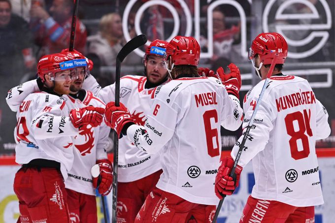 ONLINE: Třinec blízko k výhře se Spartou, Dynamo - Liberec 1:1. Kladno vede ONLINE: Třinec blízko k výhře se Spartou, Dynamo - Liberec 1:1. Kladno vede