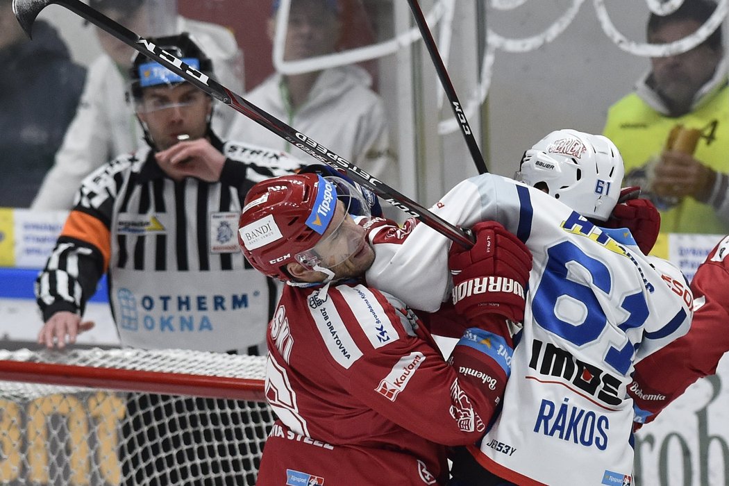 Wojtek Wolski a jeho strkanice s Danielem Rákosem z Komety