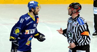 NHL je pro mě nedostupná, říká sudí Jeřábek po sezoně v KHL