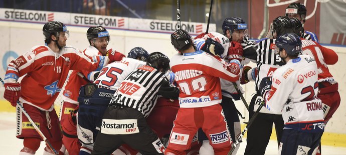 Utkání Vítkovic s Olomoucí bylo pochopitelně vyhrocené