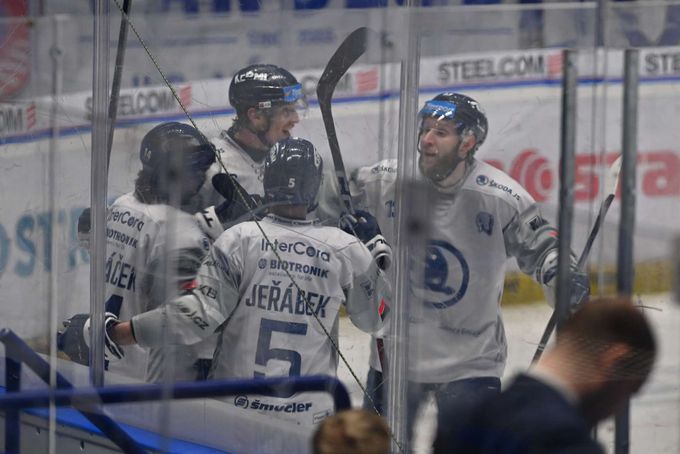 ONLINE: Plzeň - Olomouc. Dohrávka extraligy, dotáhnou se domácí na druhý Třinec? ONLINE: Plzeň - Olomouc. Dohrávka extraligy, dotáhnou se domácí na druhý Třinec?