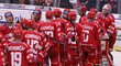 Hokejisté Třince se radují z výhry na ledě Vítkovic