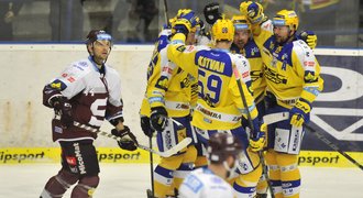 SESTŘIHY: Zlín porazil Spartu 4:0, Chomutov vyhrál v divoké přestřelce