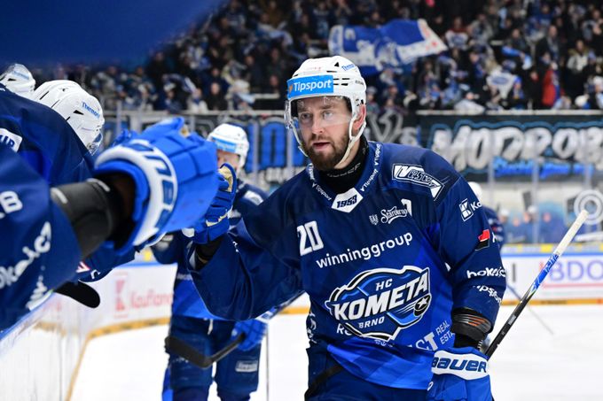 Zohorna dává hattricky jen Hradci. A s bráchou v týmu. Je i výborný táta, řekl kouč Komety Zohorna dává hattricky jen Hradci. A s bráchou v týmu. Je i výborný táta, řekl kouč Komety