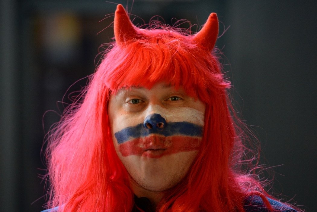 Ve Finsku je na zápasech přítomná i početná skupina příznivců z Ruska