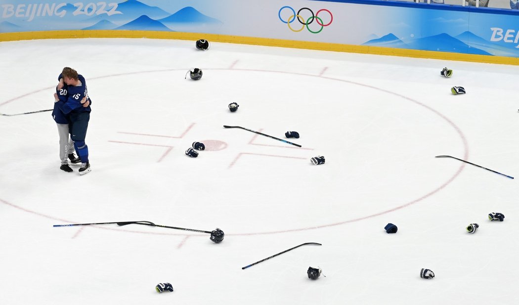 Na ZOH se Rusové zlobili kvůli druhému místu. Teď se sice hokejového šampionátu ani neúčastní, ale i tam si našli svoje...