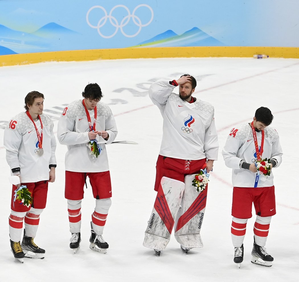 Na ZOH se Rusové zlobili kvůli druhému místu. Teď se sice hokejového šampionátu ani neúčastní, ale i tam si našli svoje...