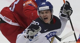 Další finský talent jde do NHL. Aho podepsal smlouvu s Carolinou