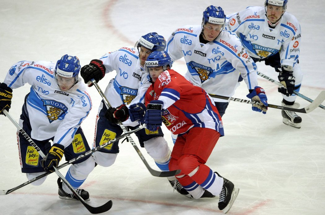 Čtyři Finové na jednoho Čecha. V konečném skóre se neobjevil ani jeden český zásah - domácí zvítězili 4:0