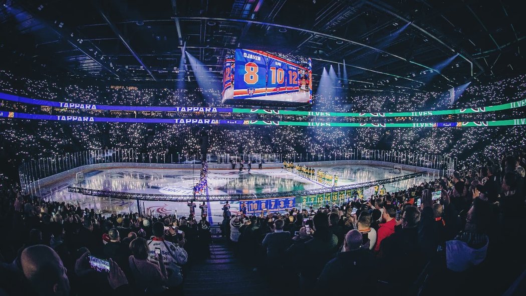 Nokia Arena hostila úvodní dva duely, představili se v nich městští rivalové z Tampere Tappara a Ilves