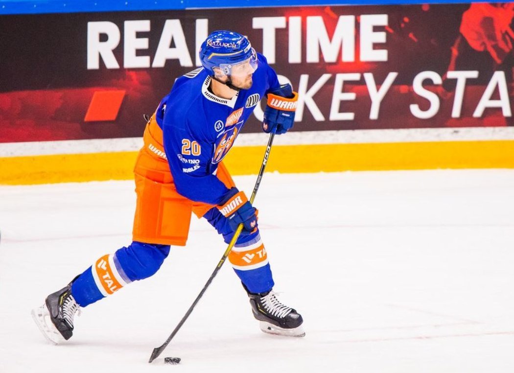 Český útočník Michael Špaček se po zatím neúspěšném proražení v NHL vydal do Finska, kde válí v dresu Tappara Tampere