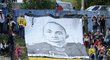 Fanoušci na benefici uctili památku Karla Rachůnka obřím plakátem