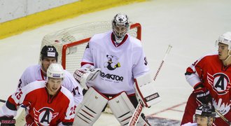 Vítězný debut v KHL! Francouz vychytal Čeljabinsku nájezdy