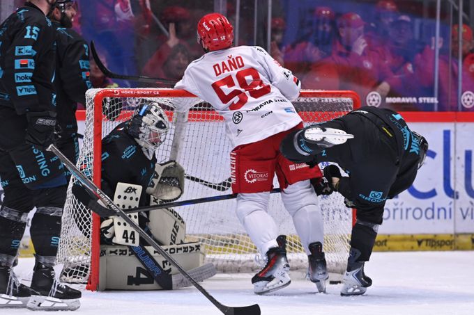 Daňo po nemoci řádí. Je to profík, smekl parťák Hudáček. Pateru naštvala první třetina Daňo po nemoci řádí. Je to profík, smekl parťák Hudáček. Pateru naštvala první třetina