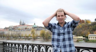 VIDEO: Jágrův kámoš Giroux potkal Gotta, pak pózoval u Vltavy