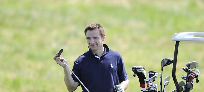 Radim Vrbata předvedl své golfové umění na Hokej Charity Golf Cupu pod Kunětickou horou