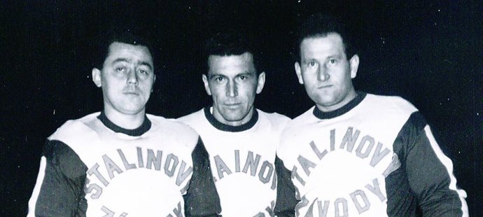 Miroslav Kluc (uprostřed) s J. Zímou a V. Galinou v Litvínově v sezoně 1958/1959
