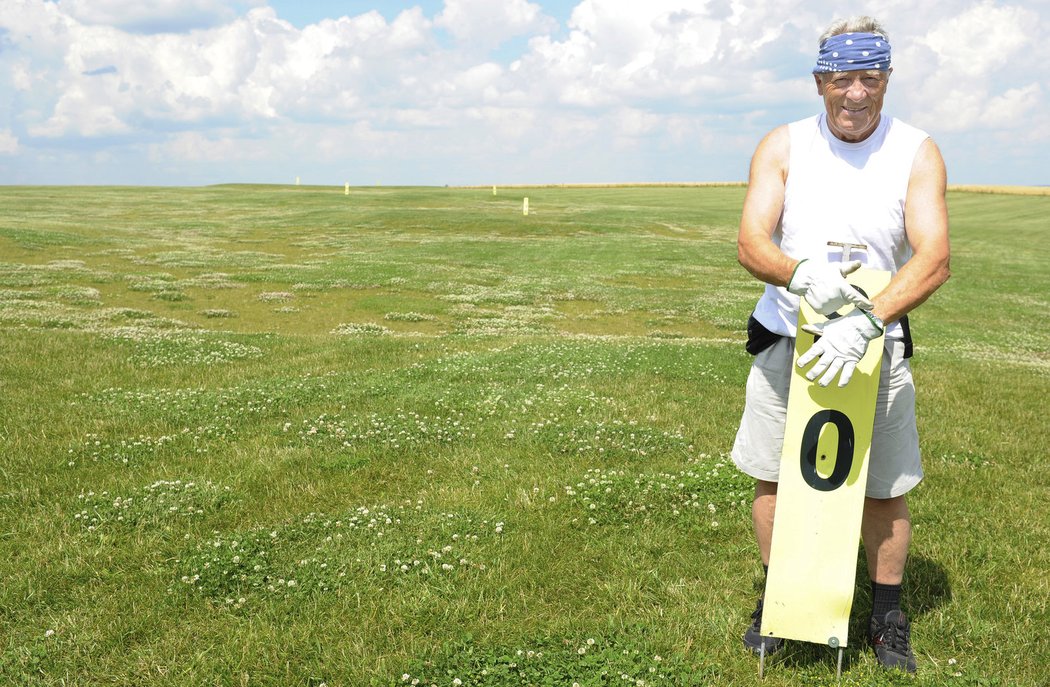 Před pěti lety při příležitosti 70. narozenin se Jiří Holík nechal nafotit na oblíbeném golfovém hřišti