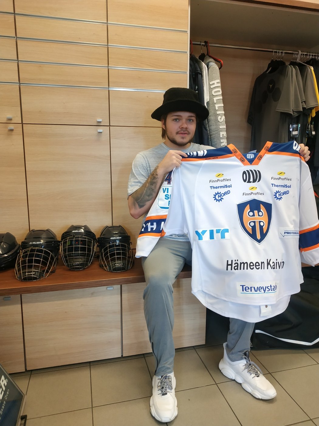 Český brankář Dominik Hrachovina se v nové sezoně vrátí do Tappary Tampere, tedy do klubu, ve kterém vyrostl do seniorského hokeje a vychytal tam dva mistrovské tituly