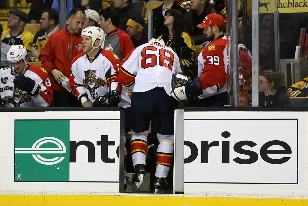 Hokejisté Floridy s Jaromírem Jágrem v sestavě prohráli v sobotním utkání NHL v derby s Tampou Bay 0:4 a přišli i o teoretickou naději na postup do play off (foto archiv)