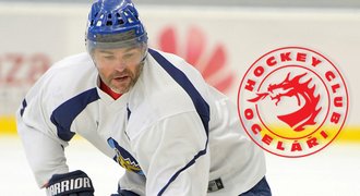 Třinecká lákadla i minusy pro Jágra: zázemí jako v NHL, ale z Kladna daleko