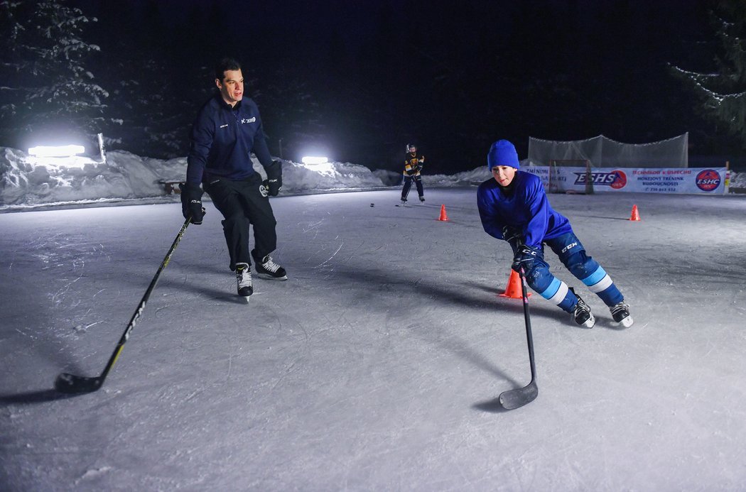 Jakub Čutta, bývalý hráč a momentálně trenér, má názor, jak pomoci českému hokeji