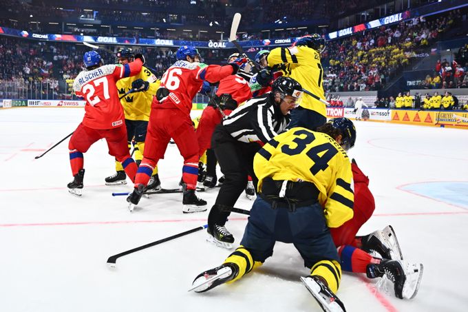 ONLINE: Česko - Švédsko 3:1. Ščotka vyloučen do konce, soupeř z přesilovky snižuje ONLINE: Česko - Švédsko 3:1. Ščotka vyloučen do konce, soupeř z přesilovky snižuje