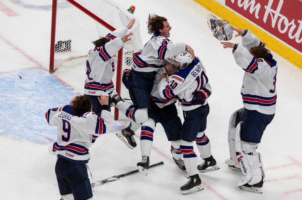 Hokejisté USA do 20 let získali na loňském MS juniorů zlato