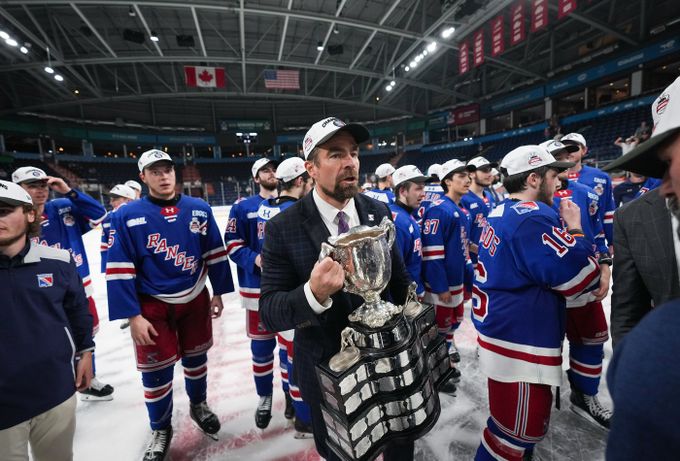 Vyhrál dvacítky i Memorial Cup. Finský inovátor povede tým v AHL, potká se s krajanem Vyhrál dvacítky i Memorial Cup. Finský inovátor povede tým v AHL, potká se s krajanem