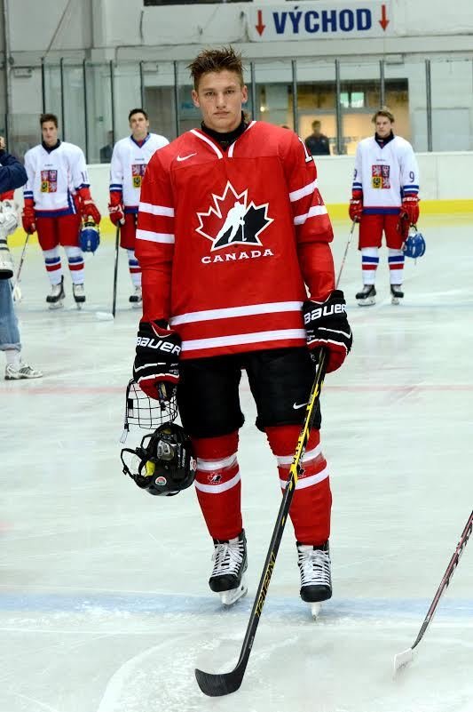Adam Musil (17) odehrál svůj první zápas za Kanadu, kde se narodil, proti zemi, kde deset let vyrůstal